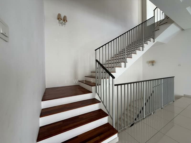 Rumah Berkembar untuk Dijual di Kajang (Selangor) - Lewis Tam - PropertyGuru.com.my