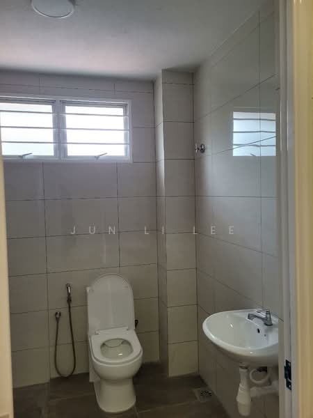 Rumah Teres 2 Tingkat untuk Disewa di Bandar Utama (Selangor) - Jun Li Lee - Bathroom - PropertyGuru.com.my