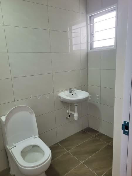 Rumah Teres 2 Tingkat untuk Disewa di Bandar Utama (Selangor) - Jun Li Lee - Bathroom - PropertyGuru.com.my