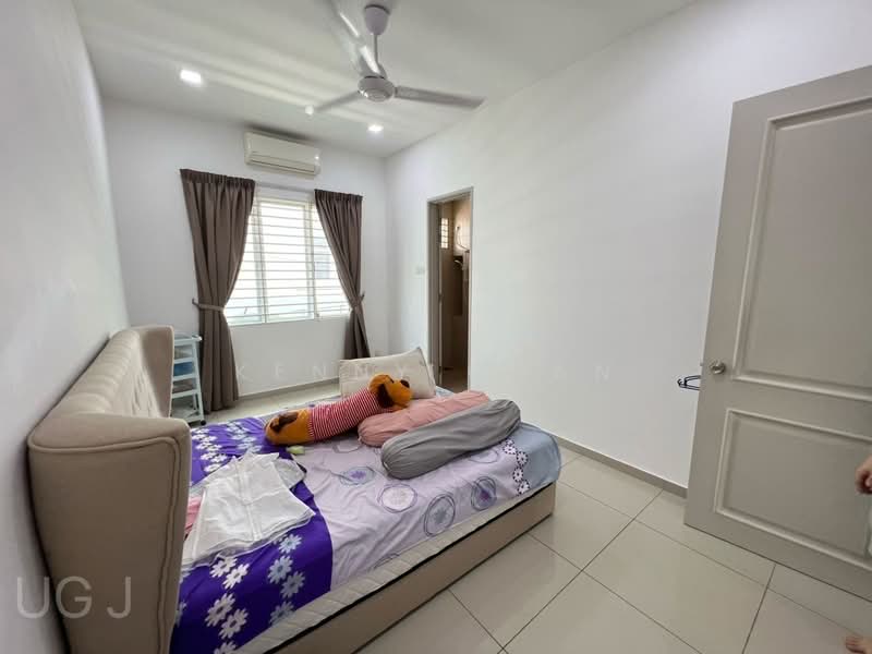 Rumah Teres 2.5 Tingkat untuk Dijual di Klang (Selangor) - Kenny Chan - Bedroom - PropertyGuru.com.my