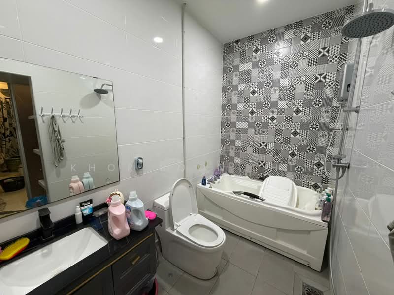 Rumah Teres 1 Tingkat untuk Dijual di Seberang Perai (Penang) - Khor Boon Chin - Bathroom - PropertyGuru.com.my