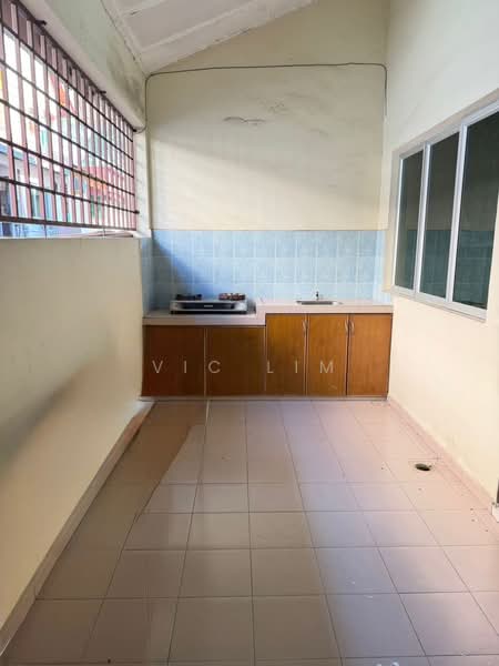 Rumah Teres 2 Tingkat untuk Dijual di Taman Impian Emas (Skudai) - Vic Lim - Kitchen - PropertyGuru.com.my