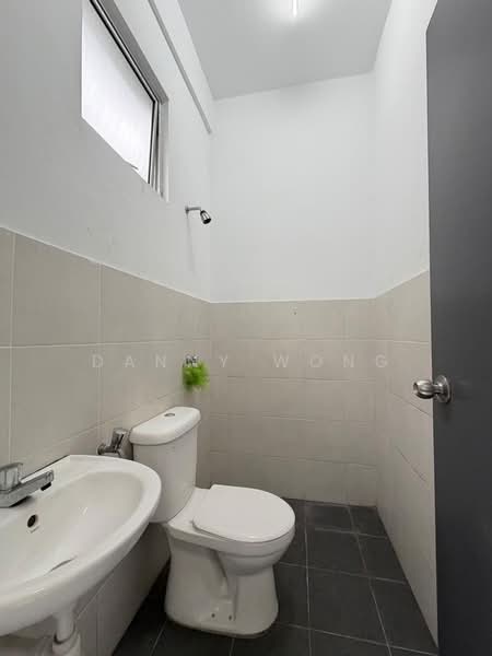 Rumah Teres 2 Tingkat untuk Disewa di Taman Scientex Rawang (Rawang) - Danny Wong - Bathroom - PropertyGuru.com.my