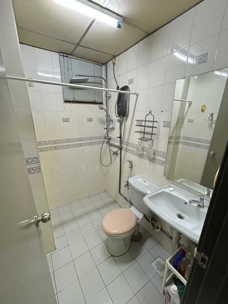 Condominium for Sale at Mutiara Oriental - Albert Ho - Bathroom - PropertyGuru.com.my