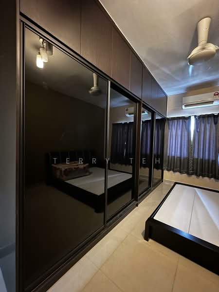 Kondominium untuk Dijual di Kinrara Mas - Terry Teh - Bedroom - PropertyGuru.com.my