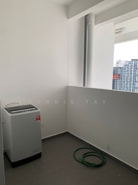 Servis Apartment untuk Disewa di Marina Residence - Dennis Tay - Balcony - PropertyGuru.com.my