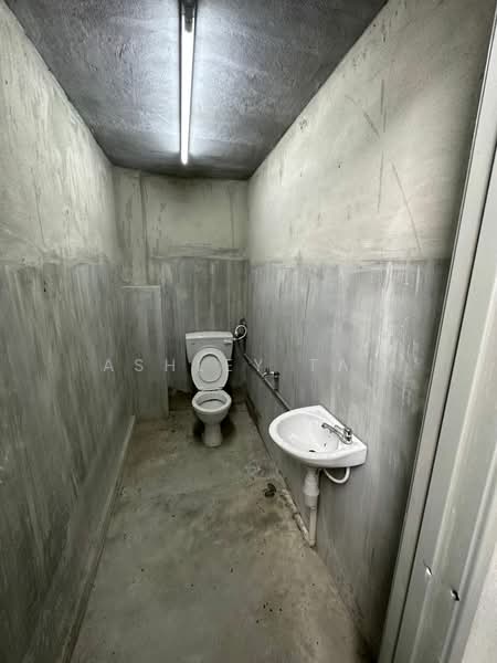 Warehouse for Rent in Jalan Gajah Mati (Bukit Mertajam) - Ashley Tan - Bathroom - PropertyGuru.com.my