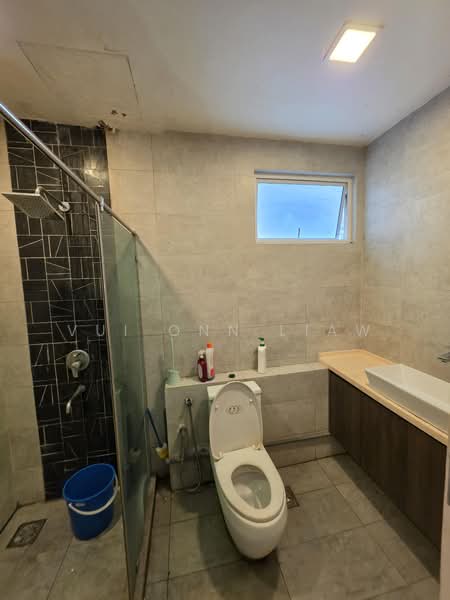 Kondominium untuk Disewa di Kristal - Vui Onn Liaw - Bathroom - PropertyGuru.com.my