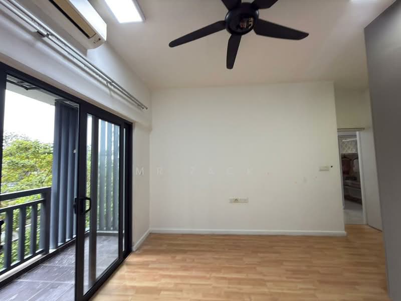 Servis Apartment untuk Disewa di Suria Residence - Mr Zack - Balcony - PropertyGuru.com.my
