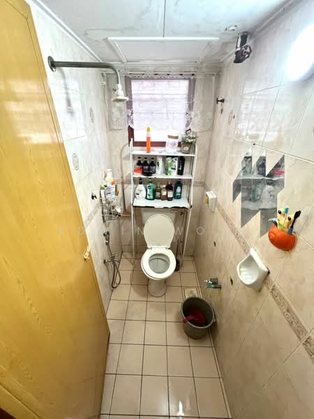 Pangsapuri untuk Dijual di Subang Perdana Goodyear Court 10 - Edwin Wong - Bathroom - PropertyGuru.com.my