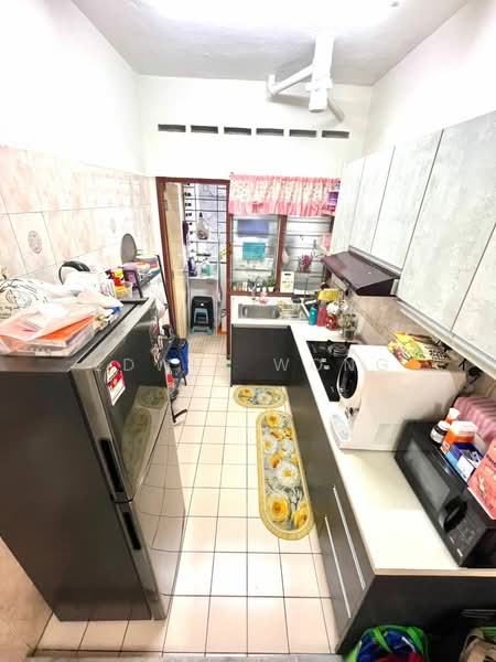 Pangsapuri untuk Dijual di Subang Perdana Goodyear Court 10 - Edwin Wong - Kitchen - PropertyGuru.com.my