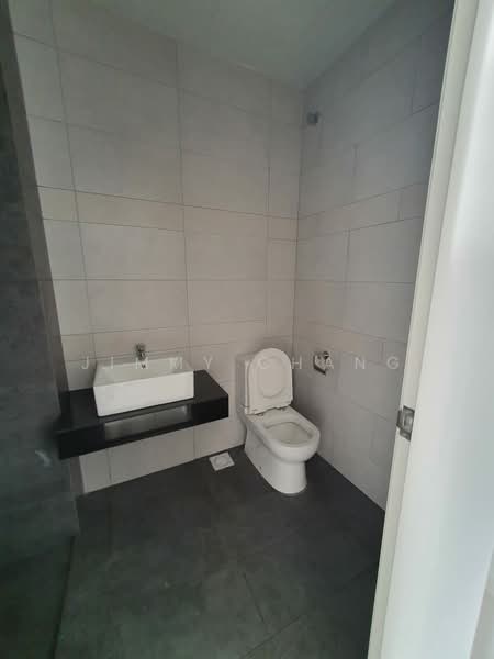 Servis Apartment untuk Dijual di Amani Residence - Jimmy Chang - Bathroom - PropertyGuru.com.my