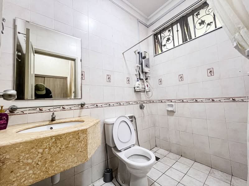 Semi-Detached House for Sale in Putrajaya (Putrajaya) - Farid Fahmi - Bathroom - PropertyGuru.com.my