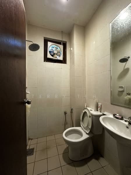 Bungalow for Sale in Bukit Tunku (Kenny Hills) (Kuala Lumpur) - Terry Teh - Bathroom - PropertyGuru.com.my