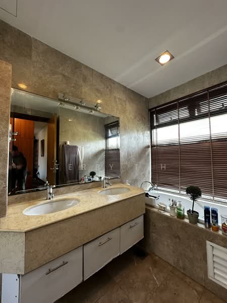 Bungalow for Sale in Bukit Tunku (Kenny Hills) (Kuala Lumpur) - Terry Teh - Bathroom - PropertyGuru.com.my