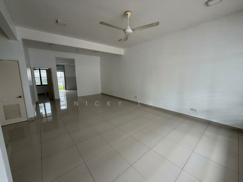 2-storey Terraced House for Sale in Rawang (Selangor) - Nicky Lai - Living Room - PropertyGuru.com.my