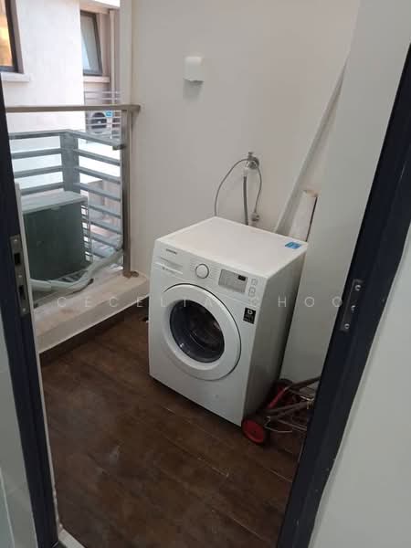 Condominium for Rent at Amberside @ Country Garden Danga Bay - Cecelia Choo - Balcony - PropertyGuru.com.my