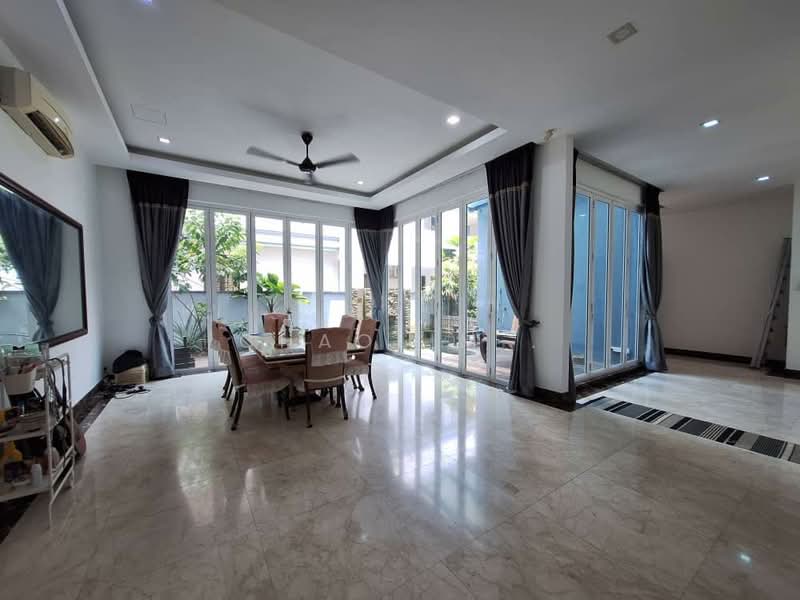 Bungalow for Sale in Taman Equine (Seri Kembangan) - ChaoLim . - Dining Room - PropertyGuru.com.my