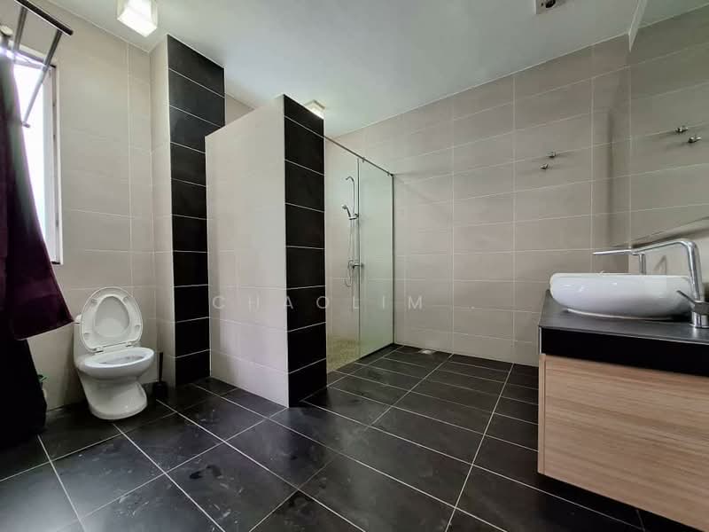 Bungalow for Sale in Taman Equine (Seri Kembangan) - ChaoLim . - Bathroom - PropertyGuru.com.my