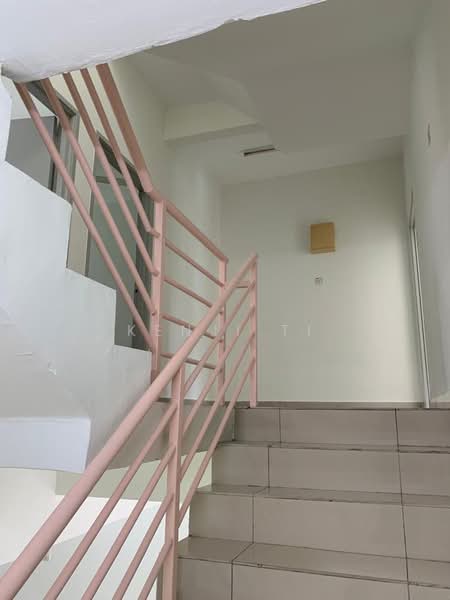 Rumah Teres 3 Tingkat untuk Disewa di Taman Sri Putra Mas (Sungai Buloh) - Kenji Ti - Interior - PropertyGuru.com.my