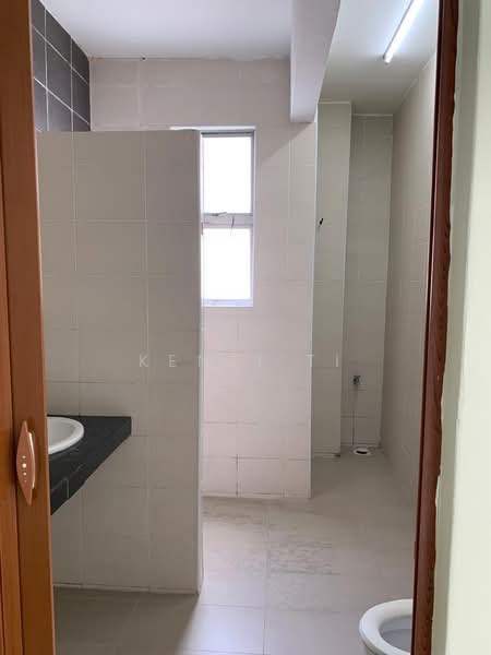Rumah Teres 3 Tingkat untuk Disewa di Taman Sri Putra Mas (Sungai Buloh) - Kenji Ti - Bathroom - PropertyGuru.com.my