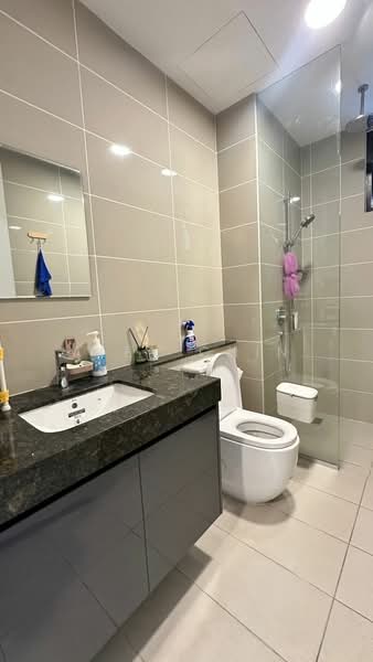 Service Residence for Sale at The Park 2 - Alex Chin - Bathroom - PropertyGuru.com.my
