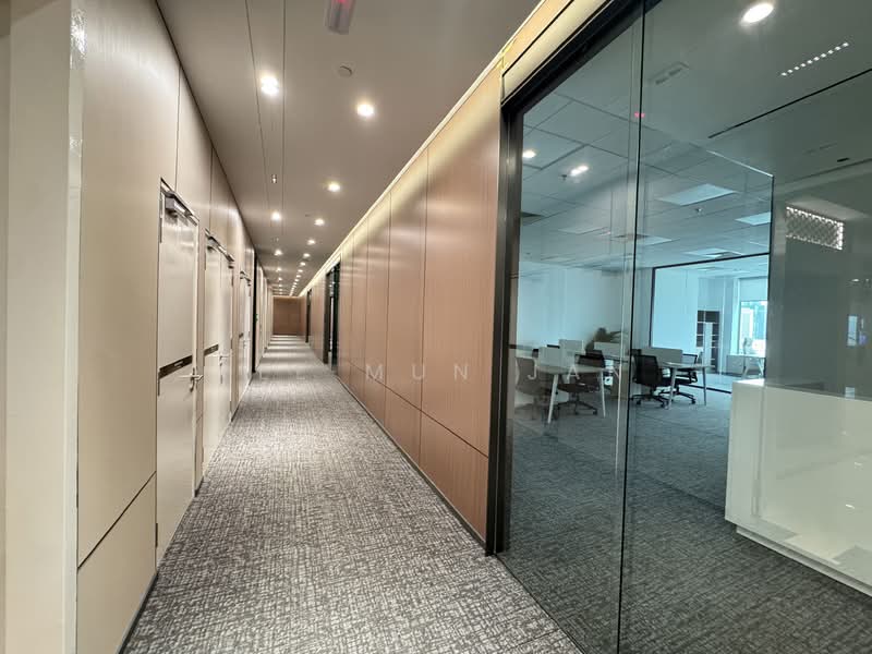 Pejabat untuk Disewa di KLCC (KL City Centre) - Lee Mun Jan - Corridor - PropertyGuru.com.my