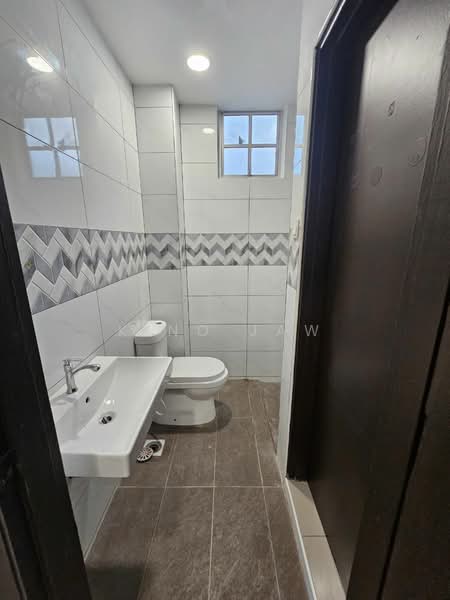 2-storey Terraced House for Sale in Taman Universiti (Skudai) - Kino Jaw - Bathroom - PropertyGuru.com.my