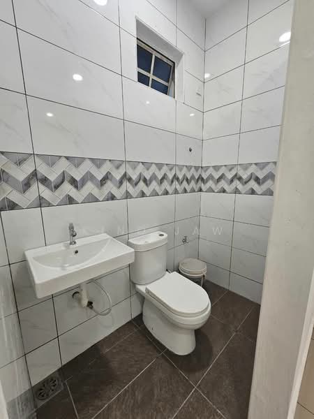 2-storey Terraced House for Sale in Taman Universiti (Skudai) - Kino Jaw - Bathroom - PropertyGuru.com.my