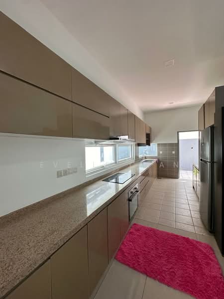 Semi-Detached House for Rent in Cyberjaya (Selangor) - Evelle Chan - Kitchen - PropertyGuru.com.my