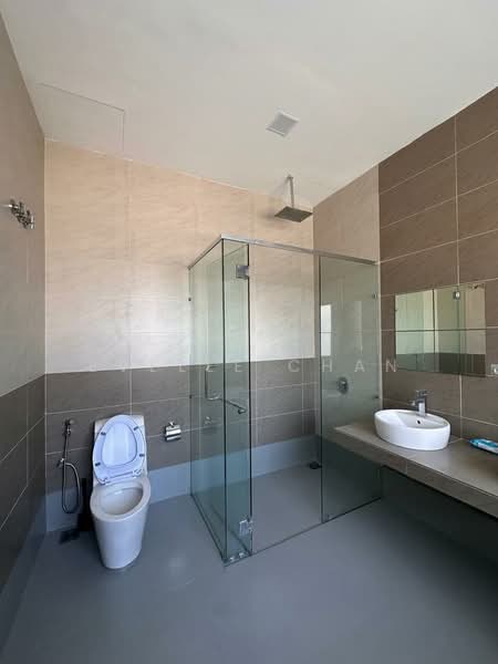 Semi-Detached House for Rent in Cyberjaya (Selangor) - Evelle Chan - Bathroom - PropertyGuru.com.my