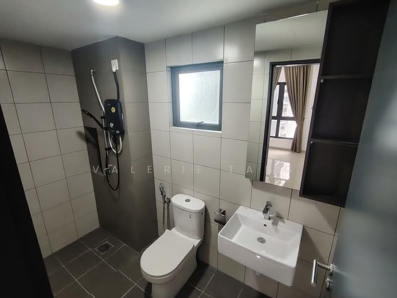 Service Residence for Sale at D'Quince Residences - Valerie Tang - Bathroom - PropertyGuru.com.my