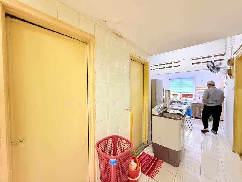 1-storey Terraced House for Sale in Taman Sri Segambut (Segambut) - Zamshary Budin - Kitchen - PropertyGuru.com.my