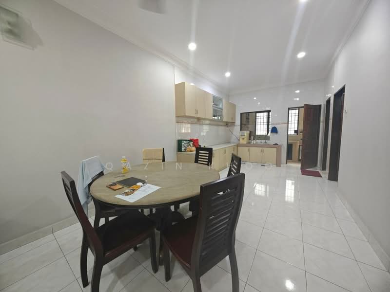 2-storey Terraced House for Sale in Taman Badri Shah (Lahat) - Qazin Khoo - Kitchen - PropertyGuru.com.my