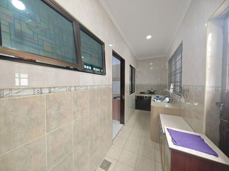 2-storey Terraced House for Sale in Taman Badri Shah (Lahat) - Qazin Khoo - Kitchen - PropertyGuru.com.my