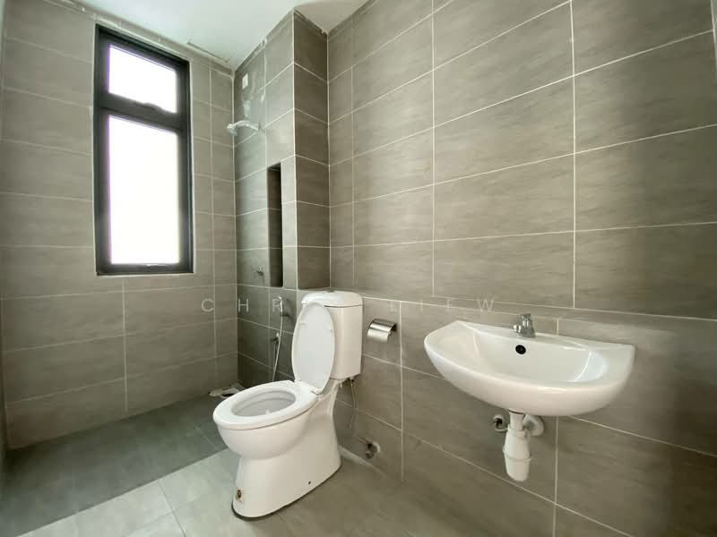 Service Residence for Sale at 8Scape Residence @ Sutera - Chris Liew - Bathroom - PropertyGuru.com.my