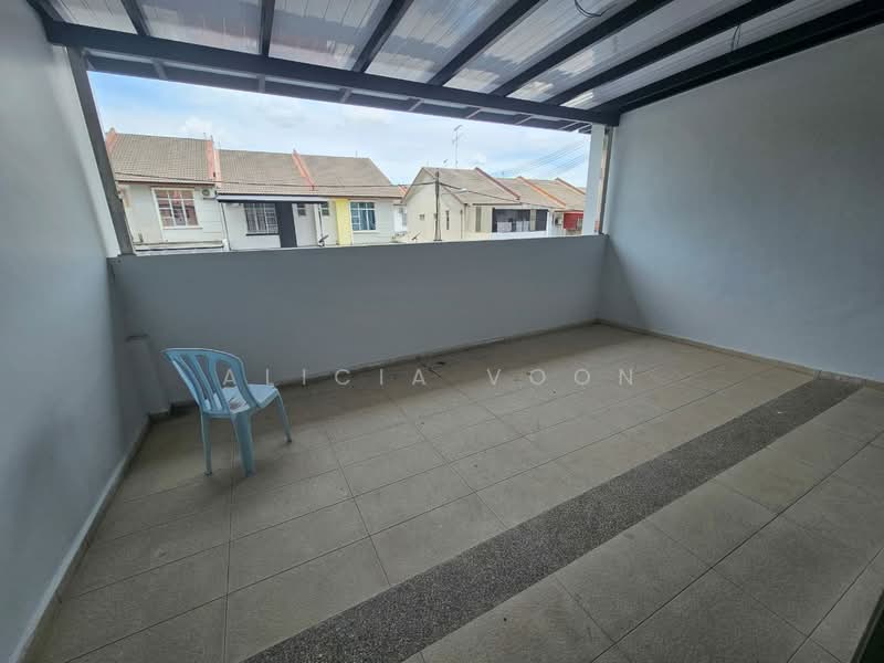 Rumah Teres 2 Tingkat untuk Dijual di Taman Sri Putri (Kulai) - Alicia Voon - Balcony - PropertyGuru.com.my