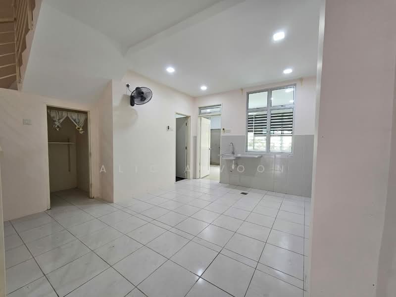 Rumah Teres 2 Tingkat untuk Dijual di Taman Sri Putri (Kulai) - Alicia Voon - Interior - PropertyGuru.com.my