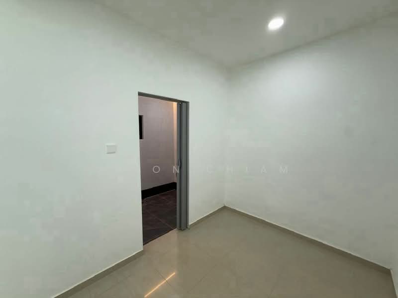2-storey Terraced House for Sale in Taman Molek (Johor Bahru) - Jason Chiam - Interior - PropertyGuru.com.my