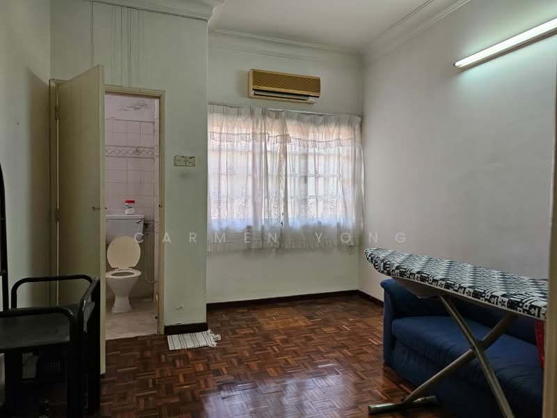 2-storey Terraced House for Rent in SS 23, Taman Sea (Petaling Jaya) - Carmen Yong - Bathroom - PropertyGuru.com.my