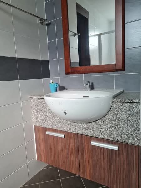 Pangsapuri untuk Dijual di Molek Pine 2 - Jason Chiam - PropertyGuru.com.my