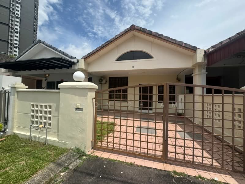 1-storey Terraced House for Sale in Taman Molek (Johor Bahru) - Jason Chiam - Exterior - PropertyGuru.com.my