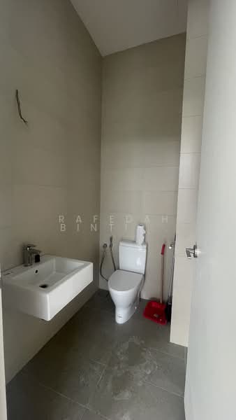 Semi-Detached House for Sale in Shah Alam (Selangor) - Rafedah Binti Abdul Aziz - Bathroom - PropertyGuru.com.my