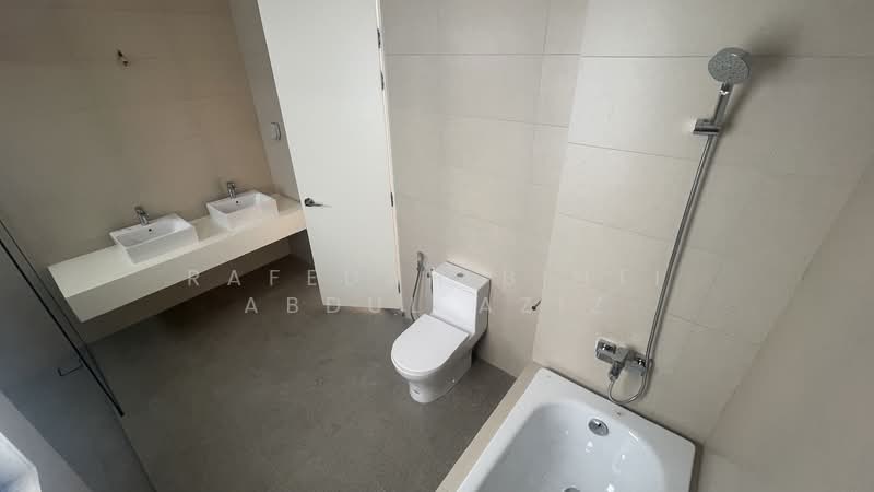 Semi-Detached House for Sale in Shah Alam (Selangor) - Rafedah Binti Abdul Aziz - Bathroom - PropertyGuru.com.my