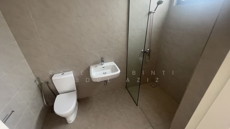 Semi-Detached House for Sale in Shah Alam (Selangor) - Rafedah Binti Abdul Aziz - Bathroom - PropertyGuru.com.my