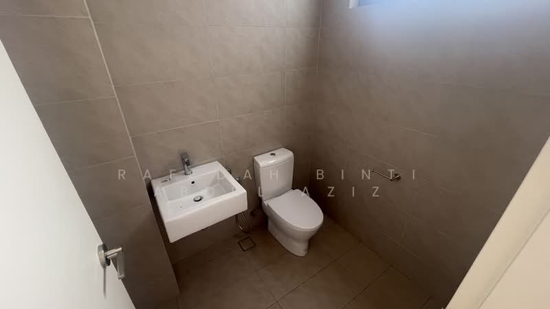 Semi-Detached House for Sale in Shah Alam (Selangor) - Rafedah Binti Abdul Aziz - Bathroom - PropertyGuru.com.my