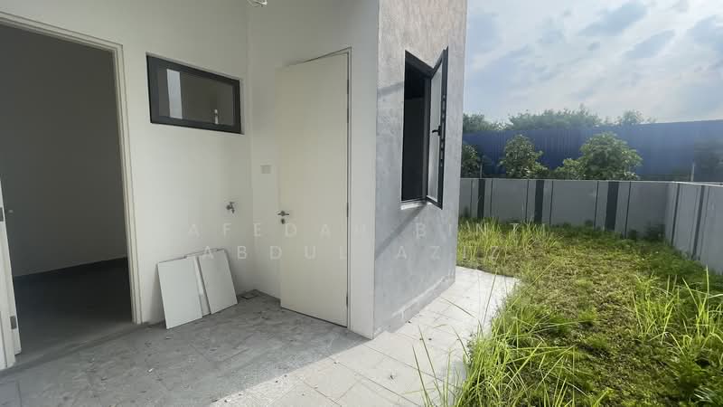 Semi-Detached House for Sale in Shah Alam (Selangor) - Rafedah Binti Abdul Aziz - Exterior - PropertyGuru.com.my