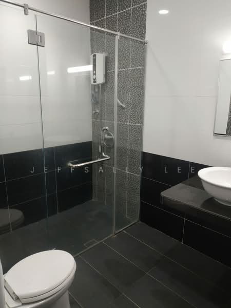 Rumah Berkembar untuk Dijual di Subang Jaya (Selangor) - JeffSally Lee - Bathroom - PropertyGuru.com.my