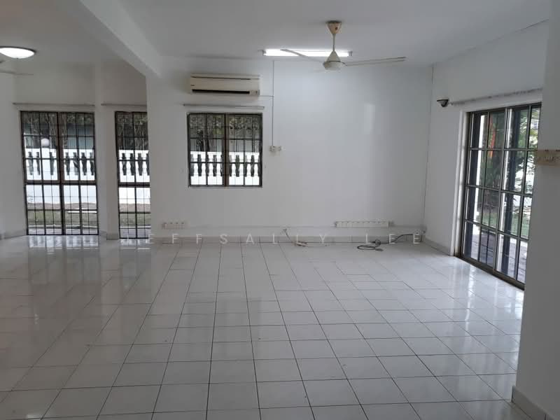 Rumah Berkembar untuk Dijual di Subang Jaya (Selangor) - JeffSally Lee - Living Room - PropertyGuru.com.my