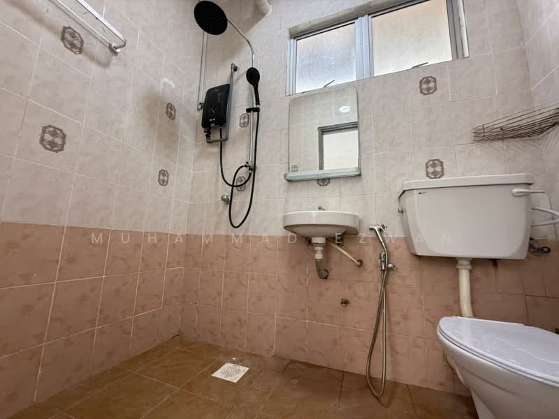 Kondominium untuk Dijual di De Rozelle - Muhammad Ezwan - Bathroom - PropertyGuru.com.my